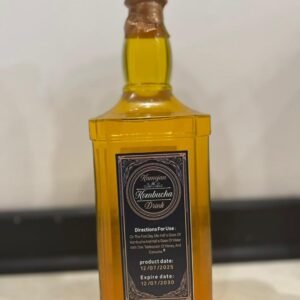 مشروب الكمبوتشا العضوي بنكهة الزعفران في زجاجة