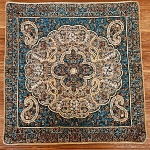 ترمه مطرزة بخيوط ذهبية