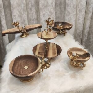 طقم ٥ قطع من الورد الأحمر