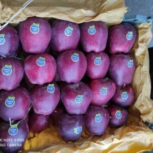 تفاح أحمر وأبيض